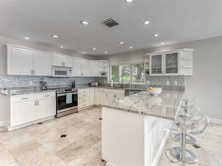 616 1st Key Dr — Photo 19