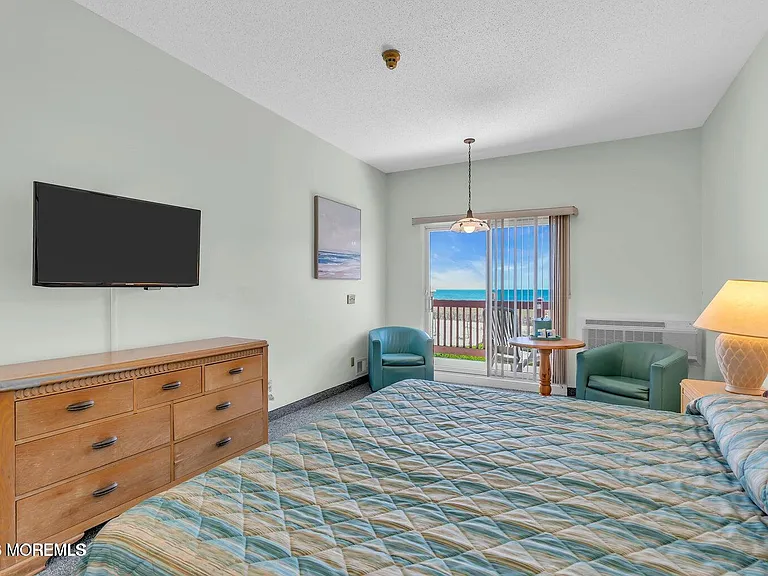 1008 Ocean Ave — Photo 21