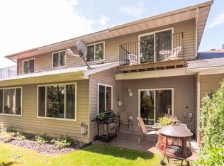 1254 Island Dr, Forest Lake, MN 55025