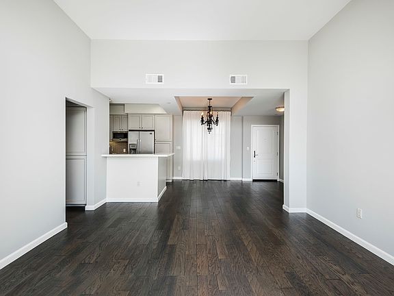 5th image of 1625 S Granville Ave #303