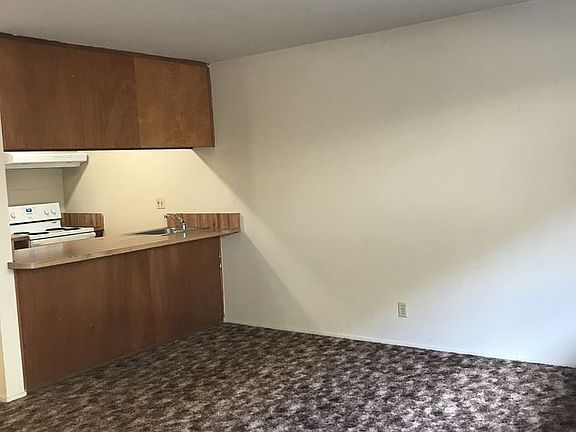 2nd image of 50 Redwood Ave APT 210