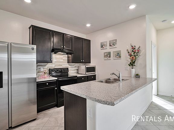3rd image of 100 E Desert Manor Dr