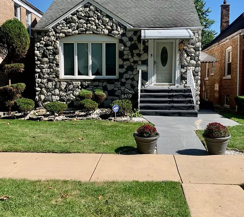 1st image of 8419 S Hoyne Ave