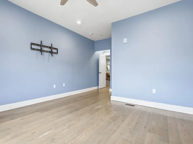 447 Frankfort St #1 — Photo 14