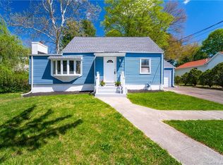 215 Maple Ave, North Haven, CT 06473