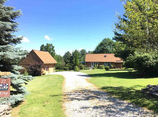 27 Katies Ln, Valley Falls, NY 12185