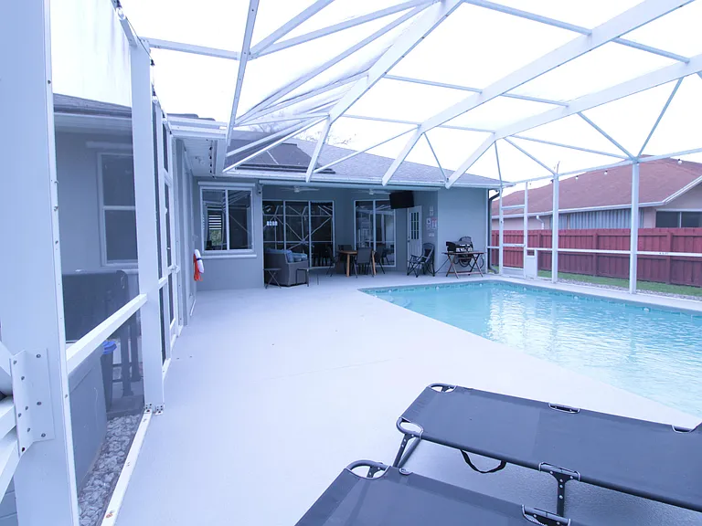 2957 SW Collings Dr — Photo 2