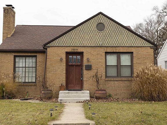 3rd image of 1949 Berkley Pl