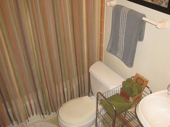 4th image of 2806 N Tucson Blvd APT 1