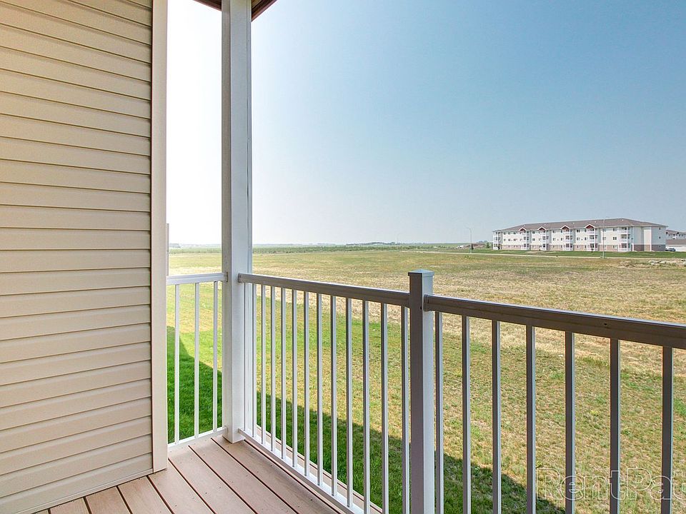 Parkview Apartments 2031 33rd St NW Minot ND Zillow