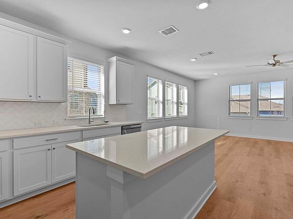 3rd image of 6400 Stockman Dr Building 5