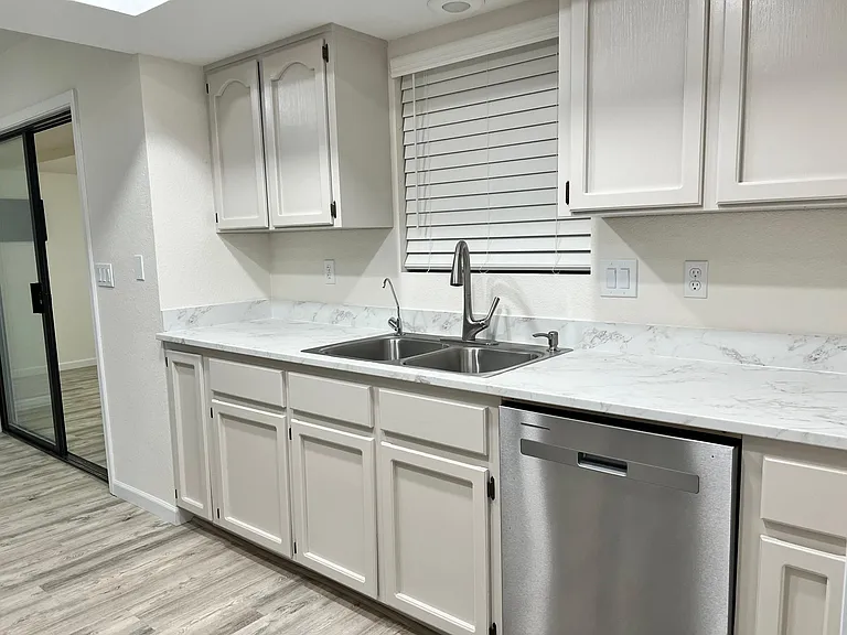 3221 Medicine Bow Dr — Photo 4