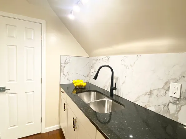 1372 Neil Ave #B, Columbus, OH 43201