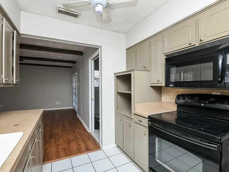 2532 Belhaven Dr — Photo 8
