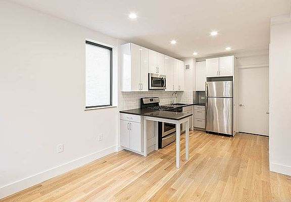 5th image of 15 W 119th St #4B