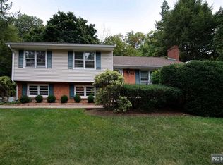 44 Brookview Dr, Woodcliff Lake, NJ 07677