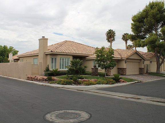 2nd image of 1600 Starside Dr