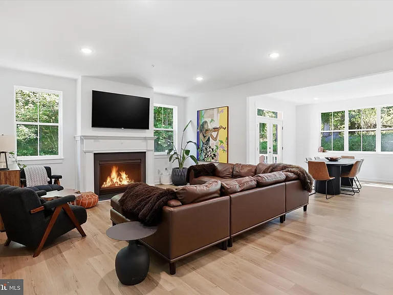 15717 Tierra Dr — Photo 9