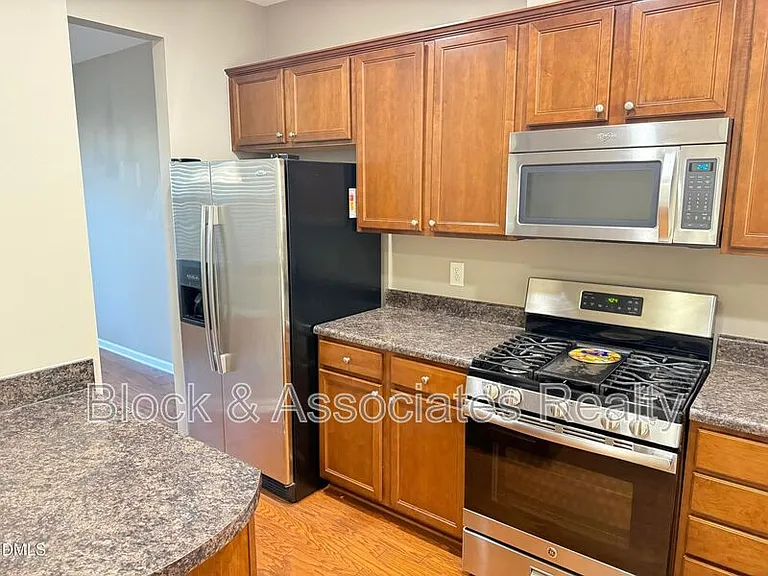 3102 Berkeley Springs Pl — Photo 4