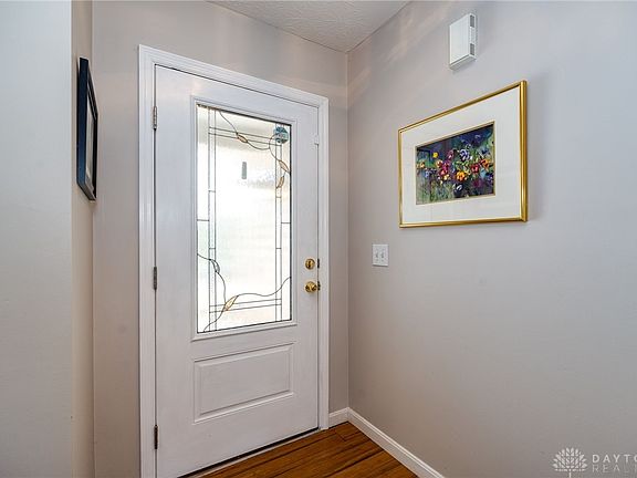 4th image of 35 Woodgate Ct
