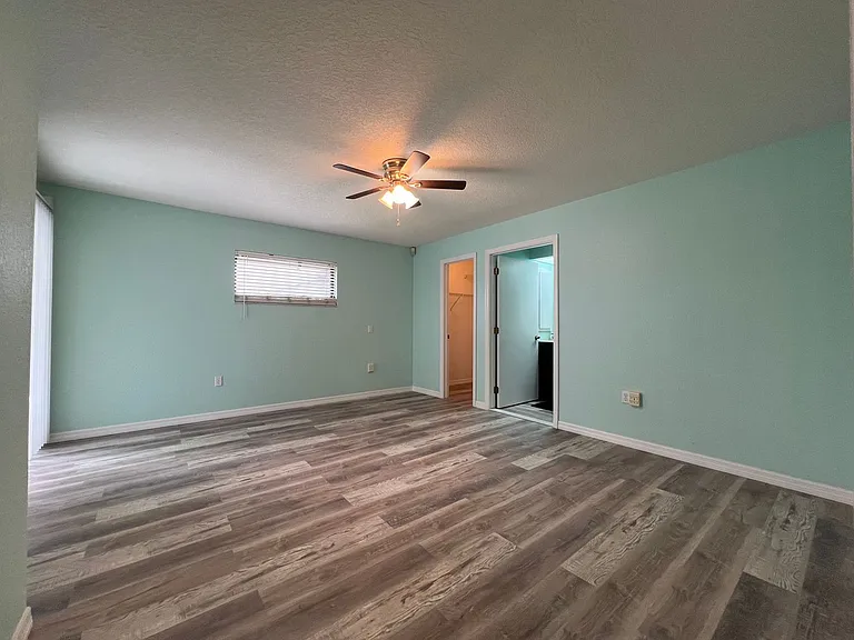 18090 Avonsdale Cir — Photo 14