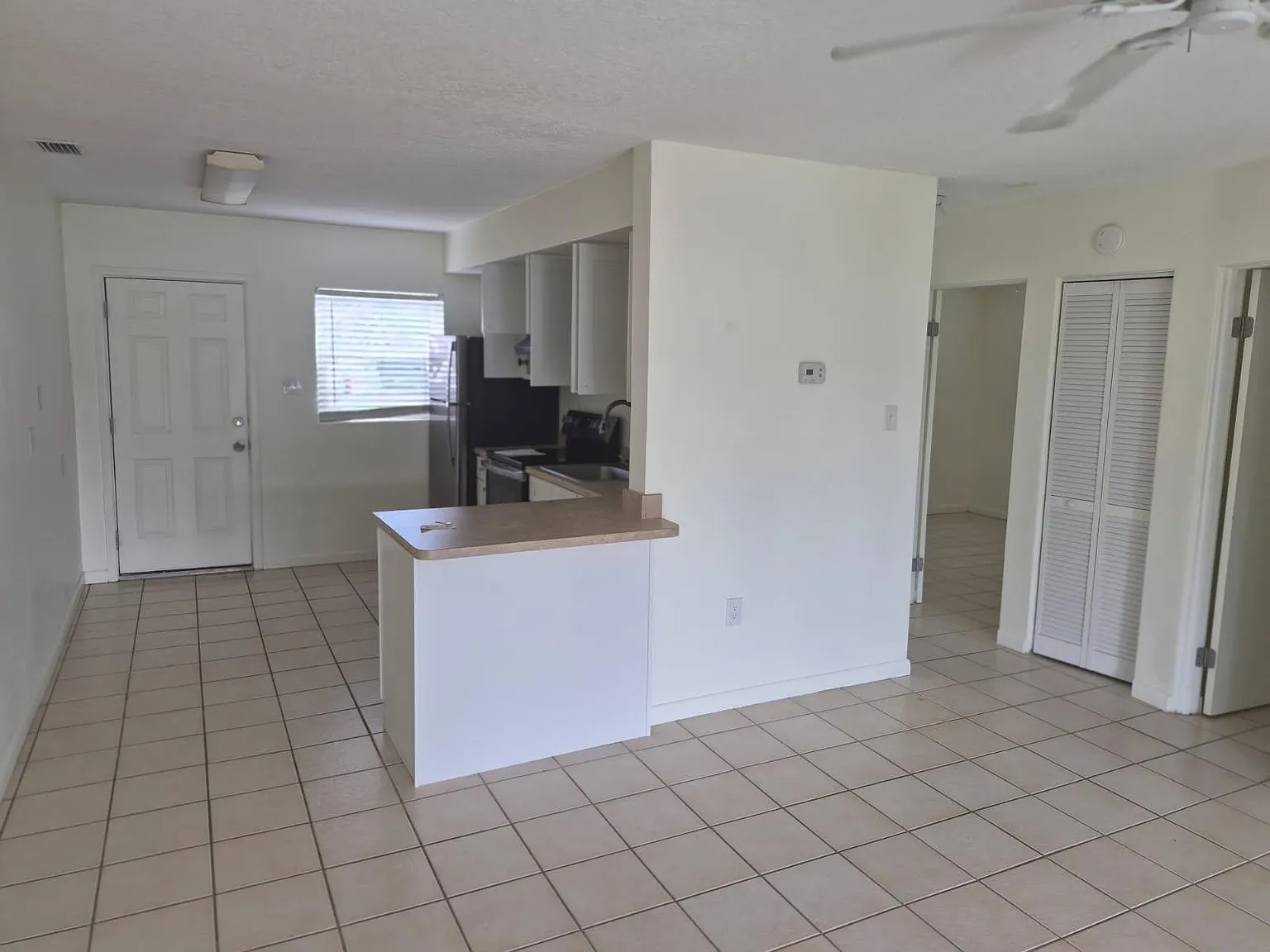 2 bed, 1084 sqft, $1,795 — Photo 2