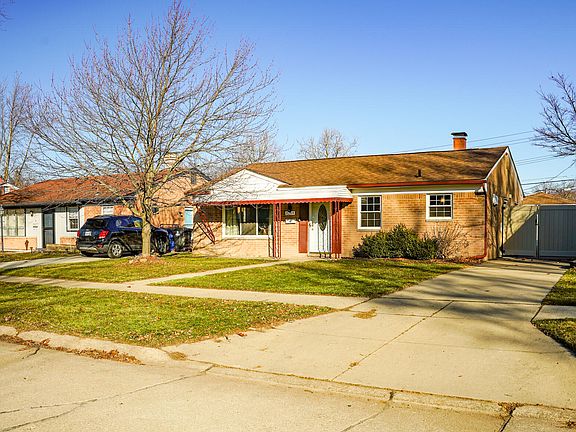3rd image of 8264 Flamingo St