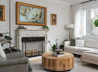 698 Adelaide St W, Toronto, ON M6J 1B1