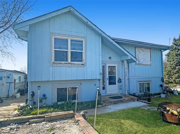 660 S Vine St, Hartford, IA 50118