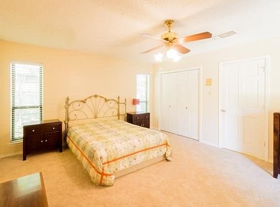 4th image of 4200 Trowbridge Dr