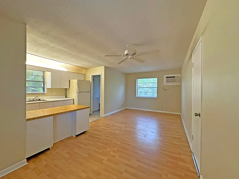 1021 SE Monterey Rd #A22 — Photo 4