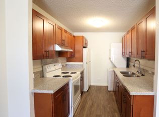 2255 Date St APT 304, Honolulu, HI 96826