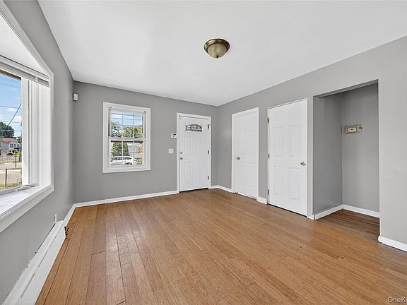 4th image of 86 Remsen Avenue
