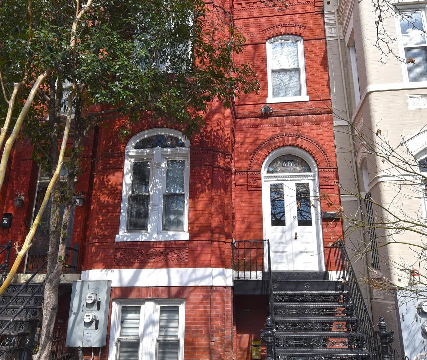 3 bed, 1300 sqft, $4,100 — Photo 1