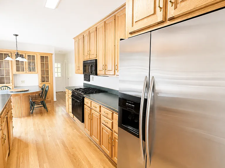 9205 Whitegate Ct — Photo 21