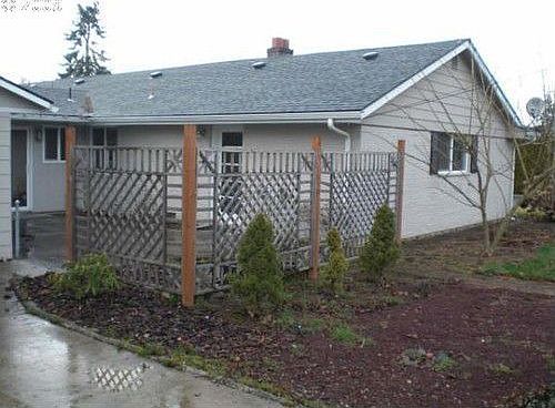 3rd image of 1005 NE 111th St