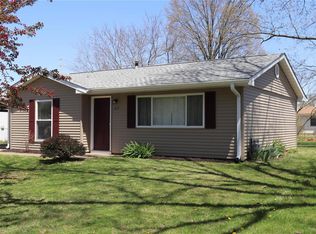 617 Hillside Dr, Bethalto, IL
