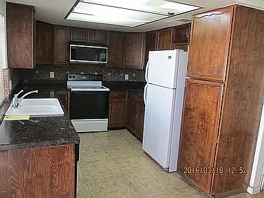 3 bed, 1484 sqft, $1,900 — Photo 4