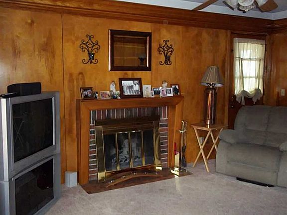 2nd image of 55 Oakwood Ave