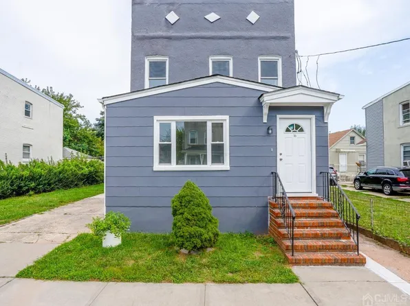 16 Lowell St, Carteret, NJ 07008