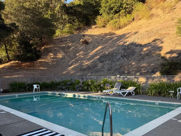 15 Corte Mesa Dr, San Rafael, CA 94901