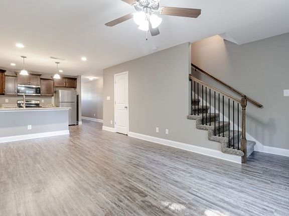5th image of 346 Landrum Pl #360