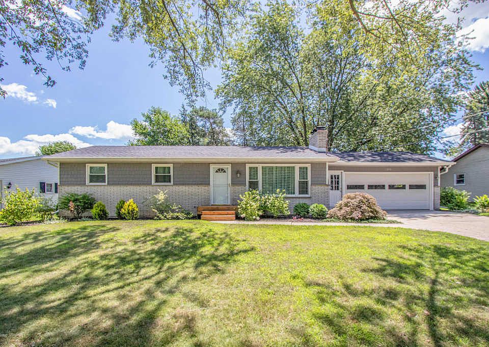 1st image of 1790 Gentian Dr SE