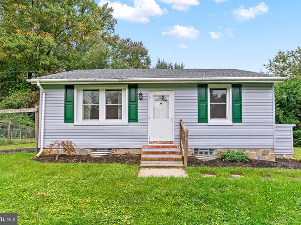 65 Bond Ave, Reisterstown, MD 21136