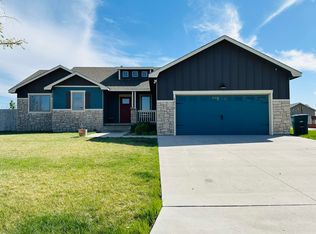 3313 Cervantes Rd, Dodge City, KS 67801