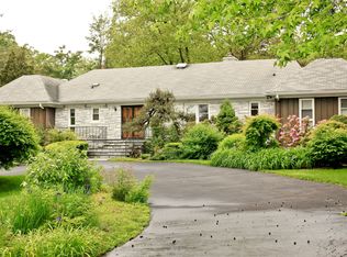10 Rolling Hills Ln, Harrison, NY 10528
