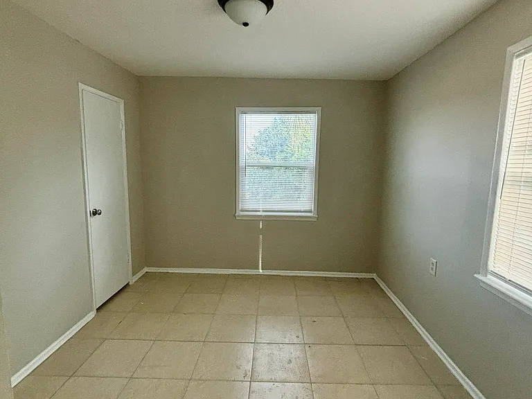 4024 N Scenic Hwy #1 — Photo 6