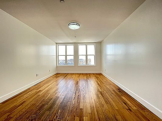 1st image of 490 Ocean Pkwy APT 54