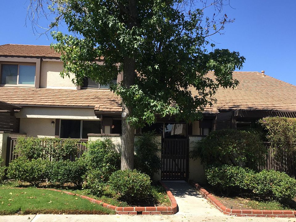 1st image of 24634 Golfview Dr