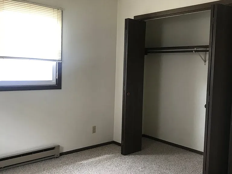 1021 Imperial Cir — Photo 8